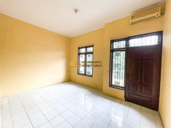 Dijual Villa Siap Huni Komplek Cemara Hijau Jalan Metal Medan