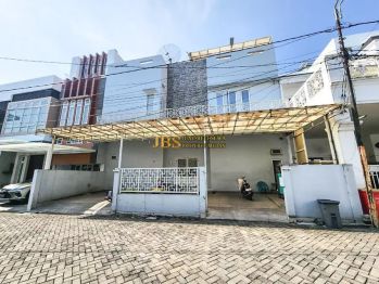 Dijual Villa Komplek Taman Polonia Jalan Taman Polonia 1