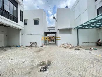 Dijual Villa Komplek Cemara Colorado Jalan Lorong II Barat - Cemara