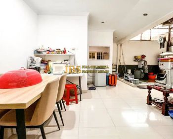 Dijual Rumah Kondisi Siap Huni Komplek Griya Riatur Jalan Amir Hamzah