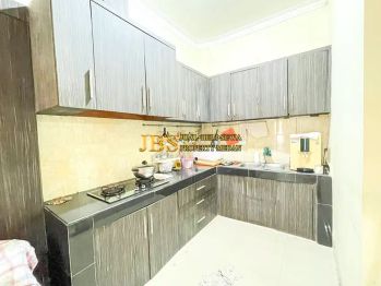 Dijual Rumah Hook Komplek Somerset Regency Depan Clubhouse Jl. Sunggal